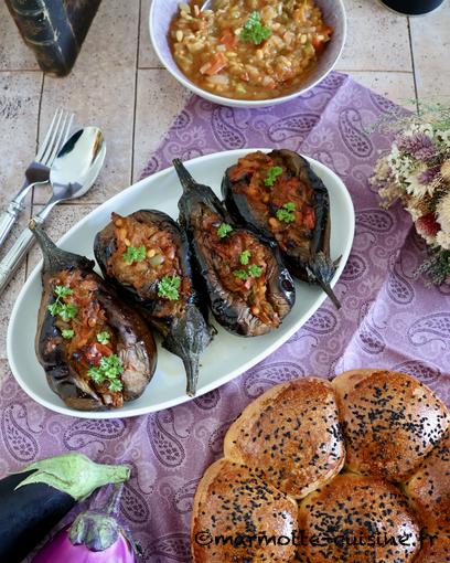 Aubergines farcies « Iman Bayildi » (Un légume, trois recettes)