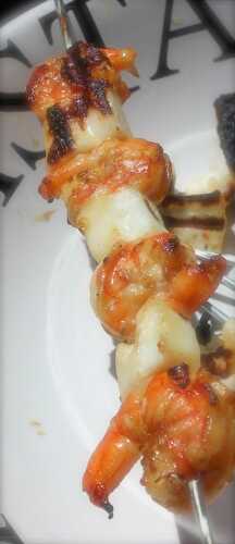 BROCHETTES DE CREVETTES ET HALLUMI