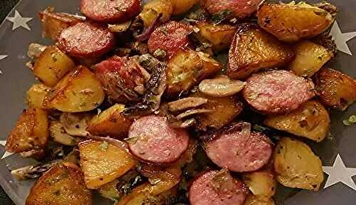 Saucisses fumées avec Pommes de terre et champignons