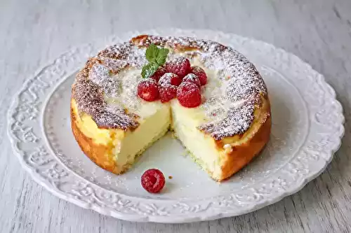 Gâteau rapide et crémeux aux 3 yaourts et 2 œufs