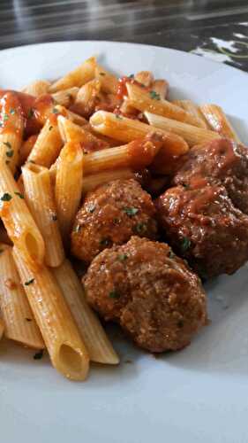 BOULETTES DE BOEUF SAUCE TOMATES