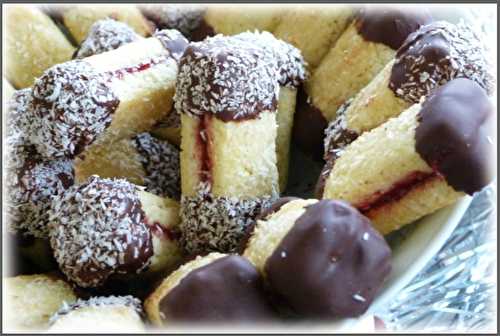 Biscuits Noix de Coco et Framboise { Bredeles }