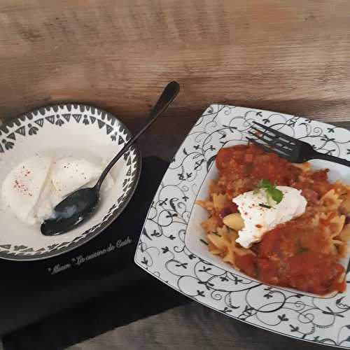 Boulettes au Cabécou sauce tomates, pâtes et Buratta