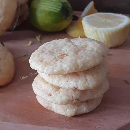 Cookies aux agrumes, pépites de chocolat et éclats d'amandes