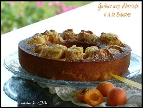 Gâteau aux Abricots ( pâte à la Banane et amandes effilées )