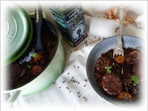 Lentilles vertes du Puy à la saucisse de Morteau