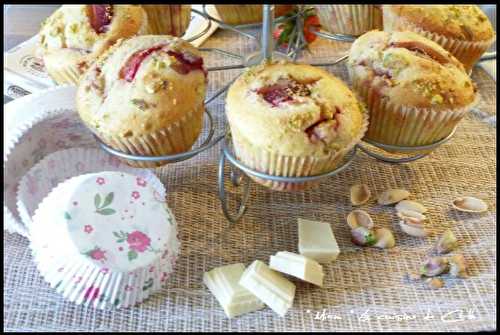 Muffins chocolat blanc , Fraises et Pistaches (et poivre noir sauvage )