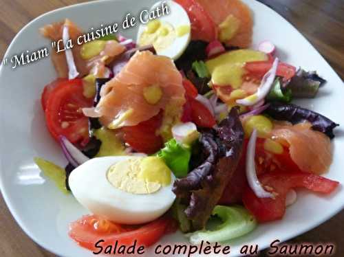 Salade complète au SaumOn
