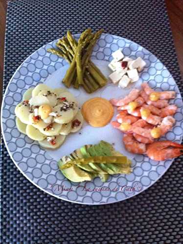 Salade de crudités et crevettes