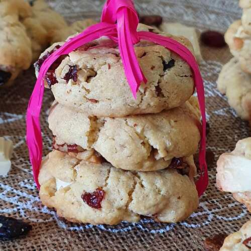 ღ  Cookies au chocolat blanc - Cranberry /raisins et noix de pecan salée