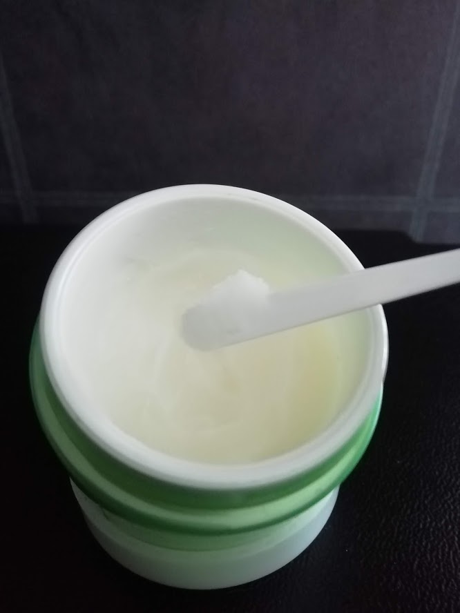 Crème pour les boutons