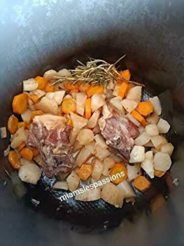 Sauté d’agneau aux navets