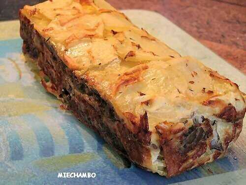 GÂTEAU DE POMMES DE TERRE AUX CHAMPIGNONS