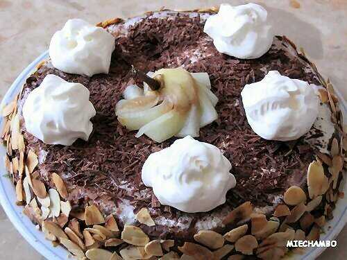 GÂTEAU POIRES EN GANACHE