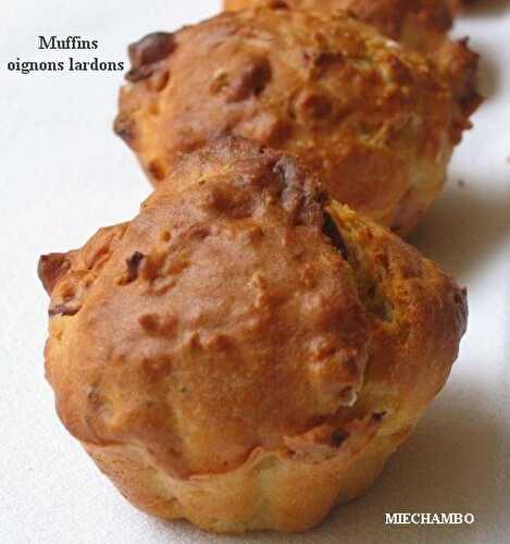 MUFFINS OIGNONS LARDONS