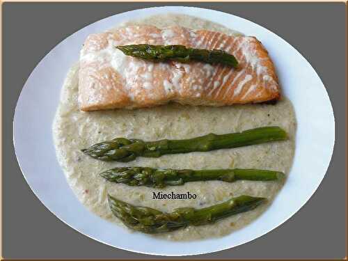 Paves de Saumon à la Crème d'Asperges Vertes