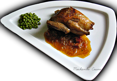 Pigeonneaux Rôtis aux Oignons, Garniture à la Coriandre et au Citron