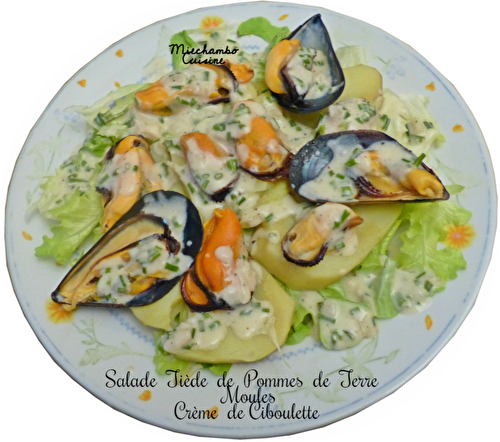 Salade de pommes de terre tièdes aux moules et crème de ciboulette