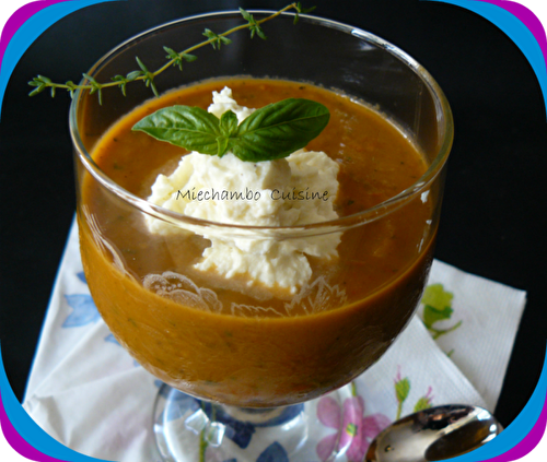 Soupe Froide de Tomates et Poivron Vert, Mousse de Mascarpone et Ricotta