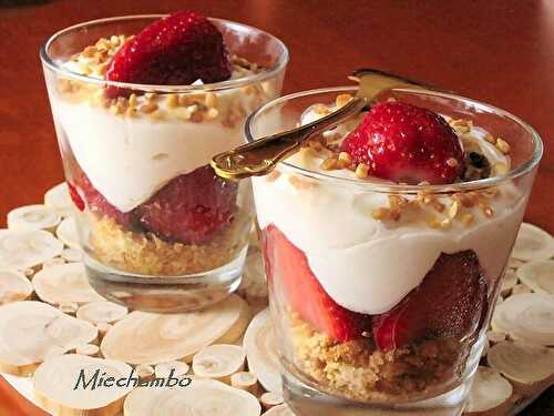 Trifle aux fraises et Baileys - Recette par A Prendre Sans Faim