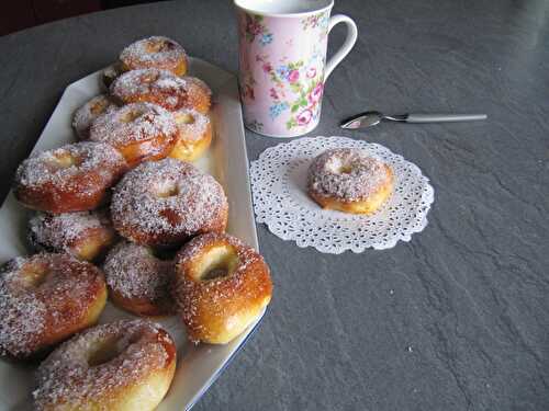 Briochette en forme de beignet