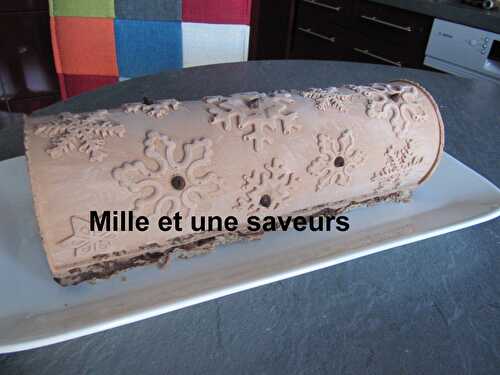 Bûche chocolat au lait et son croustillant