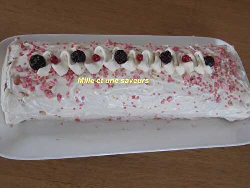 Bûche rapide mousse vanille et fruits rouges