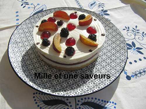 Entremet mousse chocolat blanc et son insert prune