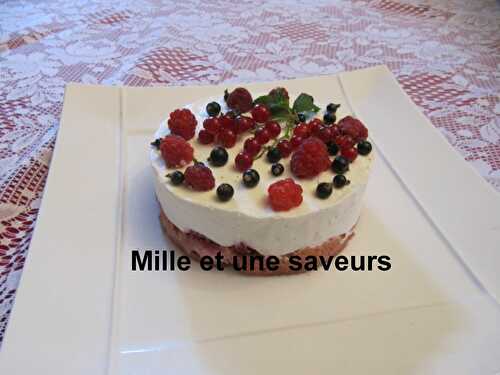 Entremet mousse de fromage blanc aux fruits rouges