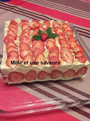 Fraisier aux noisettes et  chocolat blanc