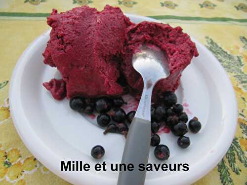 Glace au cassis sans sorbetière