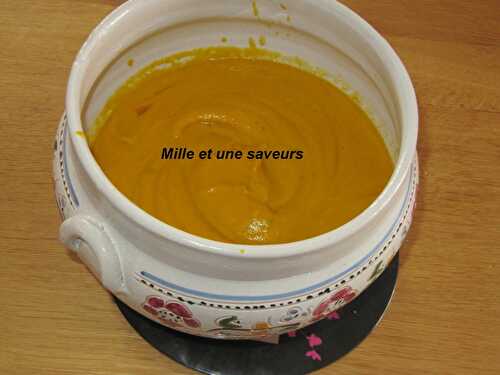 Soupe carotte et fromage ail et fines herbes