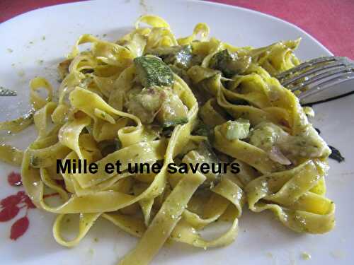 Tagliatelle, courgette et pesto