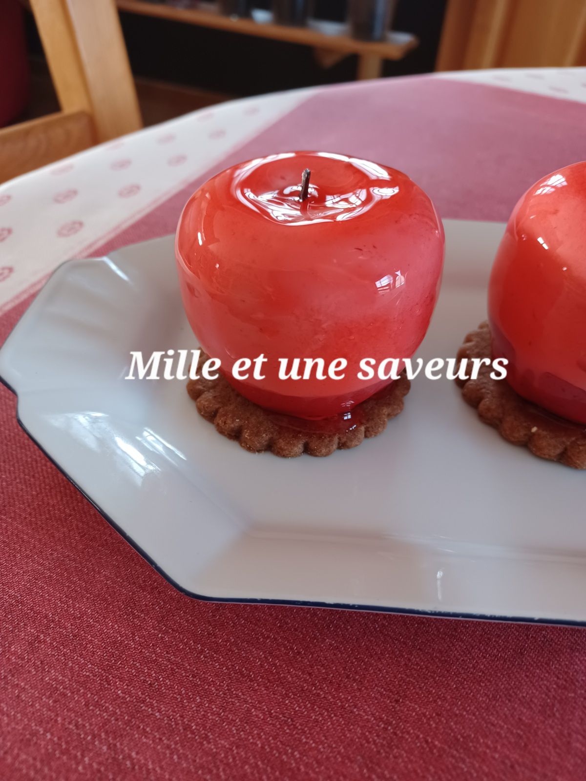 Douceur fruitée et ses petites pommes rouges