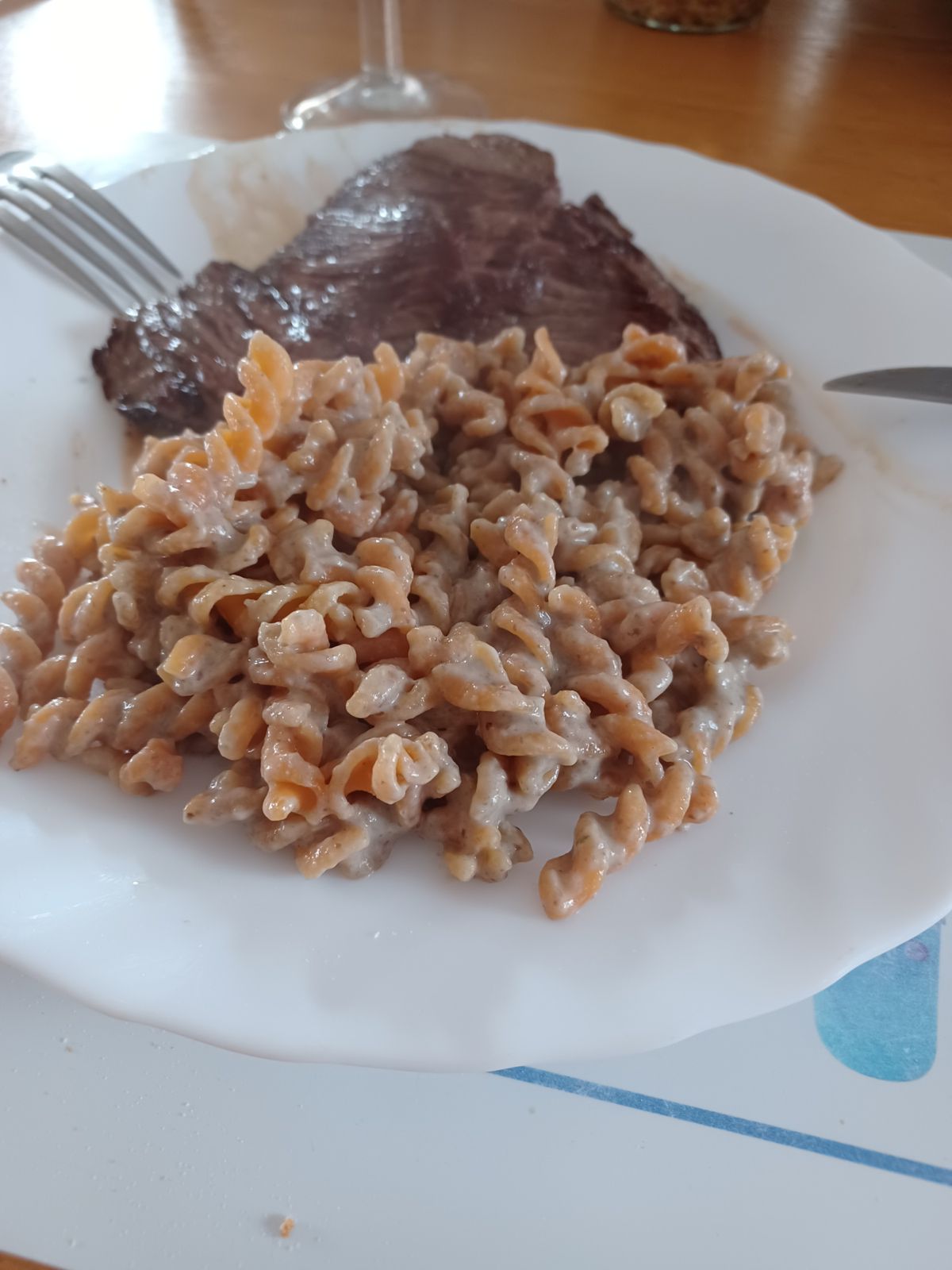 Pâte aux lentilles et sauce champignons 