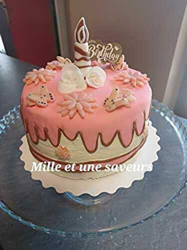 Cartoon cake, ganache inspiration fraise, crème pâtissière cassis