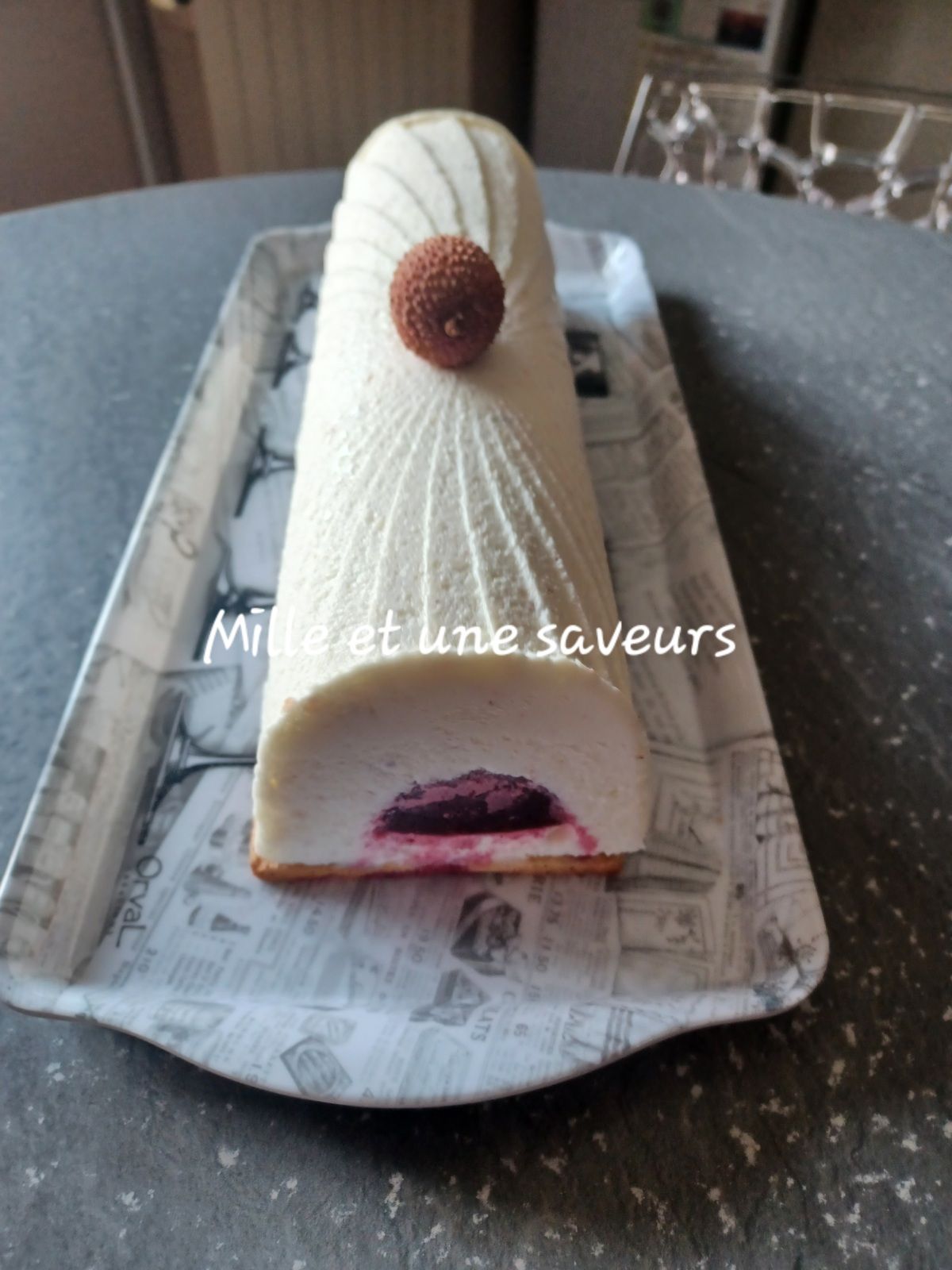 Bûche litchis et son insert cassis