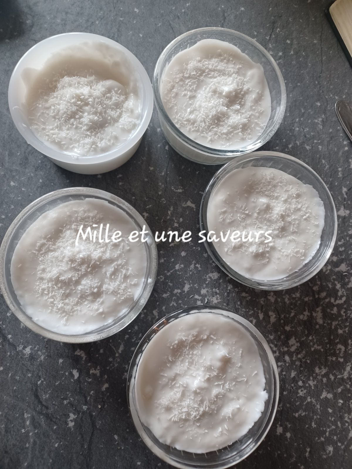 Crème légère à la noix de coco sans beurre, sans lactose, sans oeuf, sans gluten