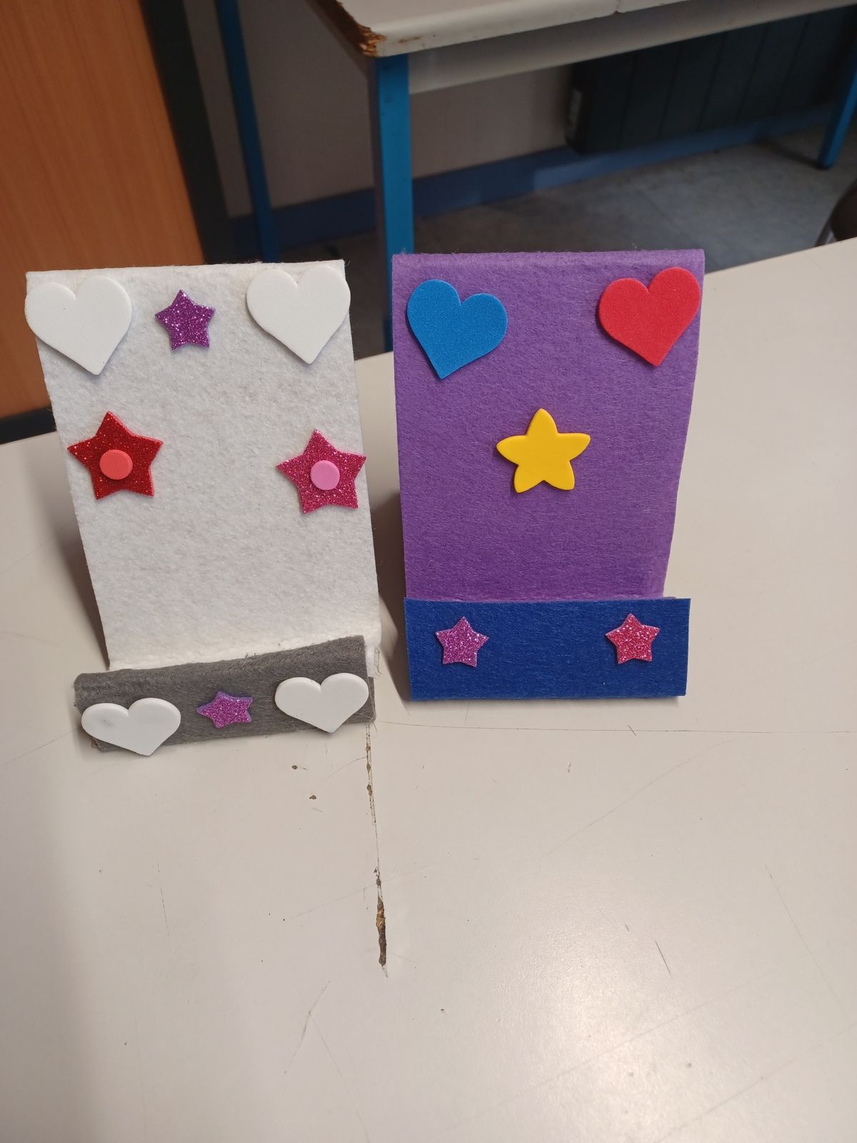 Porte téléphone en carton pour la fête des pères