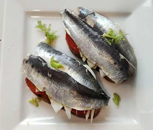 Bruschetta aux sardines