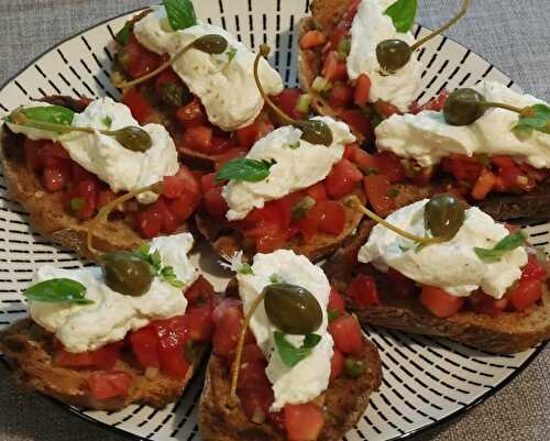 Bruschettas aux tomates et à la ricotta