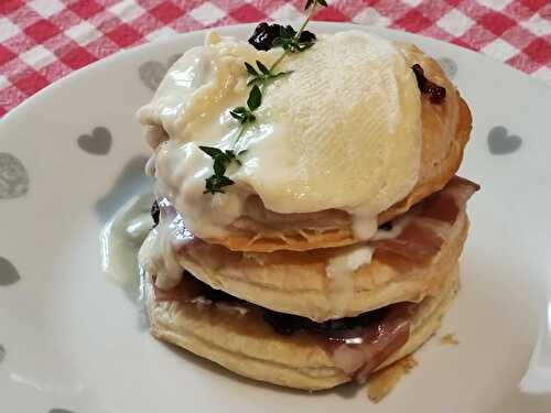 Feuilletés chèvre confiture de cerises noires