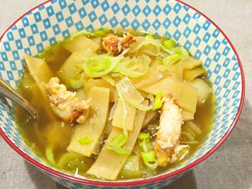 Soupe aux pousses de bambou et au crabe - MimineCuisine