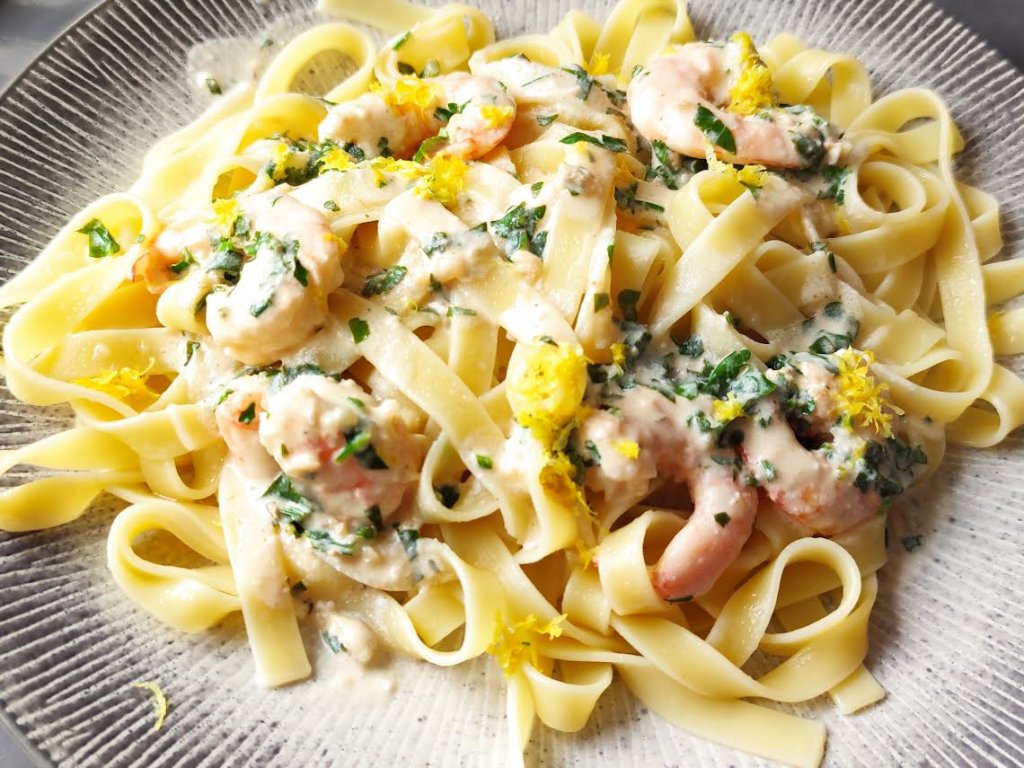 Tagliatelles aux crevettes et au citron