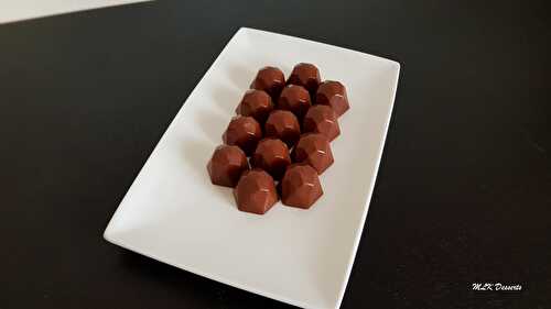 Chocolats fourrés à la ganache framboise