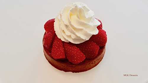 Tartelette Fraise Rhubarbe – Crème brûlée – Chantilly nature & chantilly fruits rouges