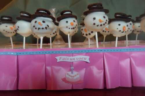 Fête d'enfant-- Cake Pops de bonhomme de Neige