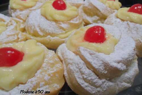 Zeppole di San Giuseppe à la crème