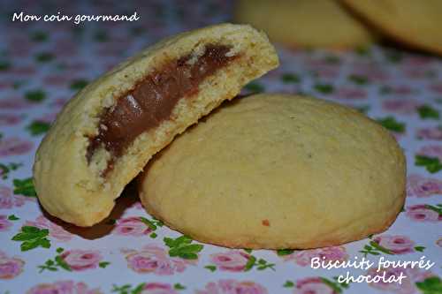 Biscuits fourrés au chocolat