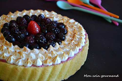 Entremet aux fruits rouges meringué